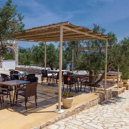 אלפוניסוס Voula Resort מראה חיצוני תמונה