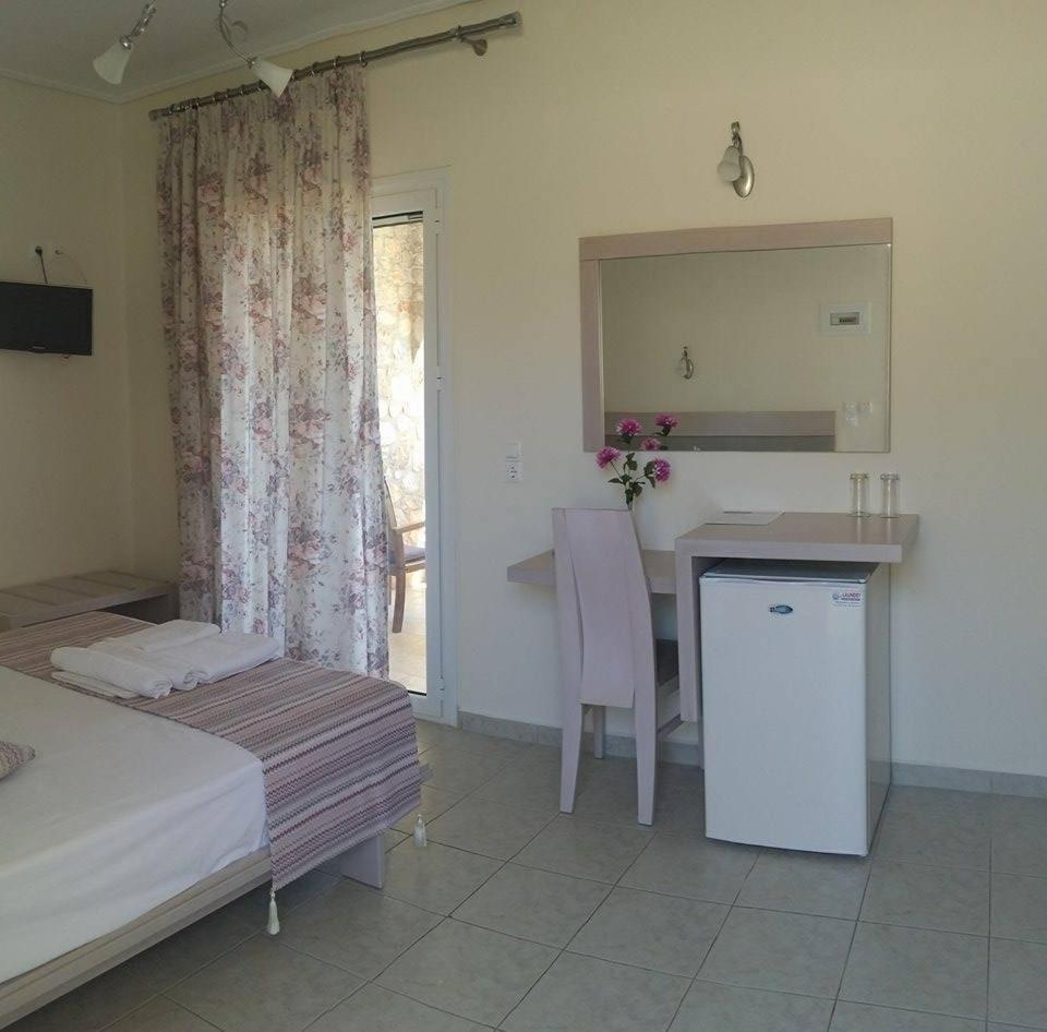 אלפוניסוס Voula Resort חדר תמונה